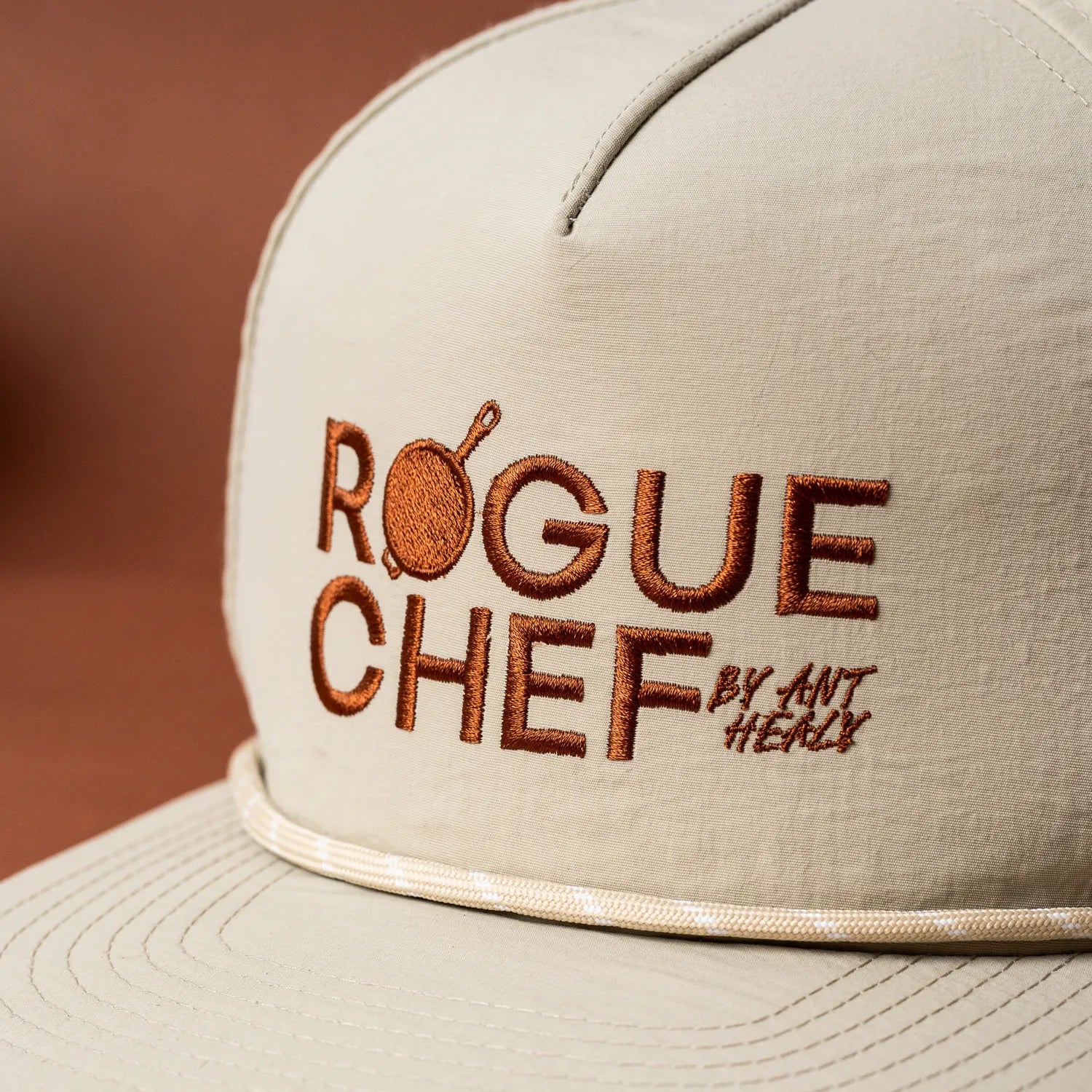 Rogue Chef Water-resistant Outdoor Cap Sand