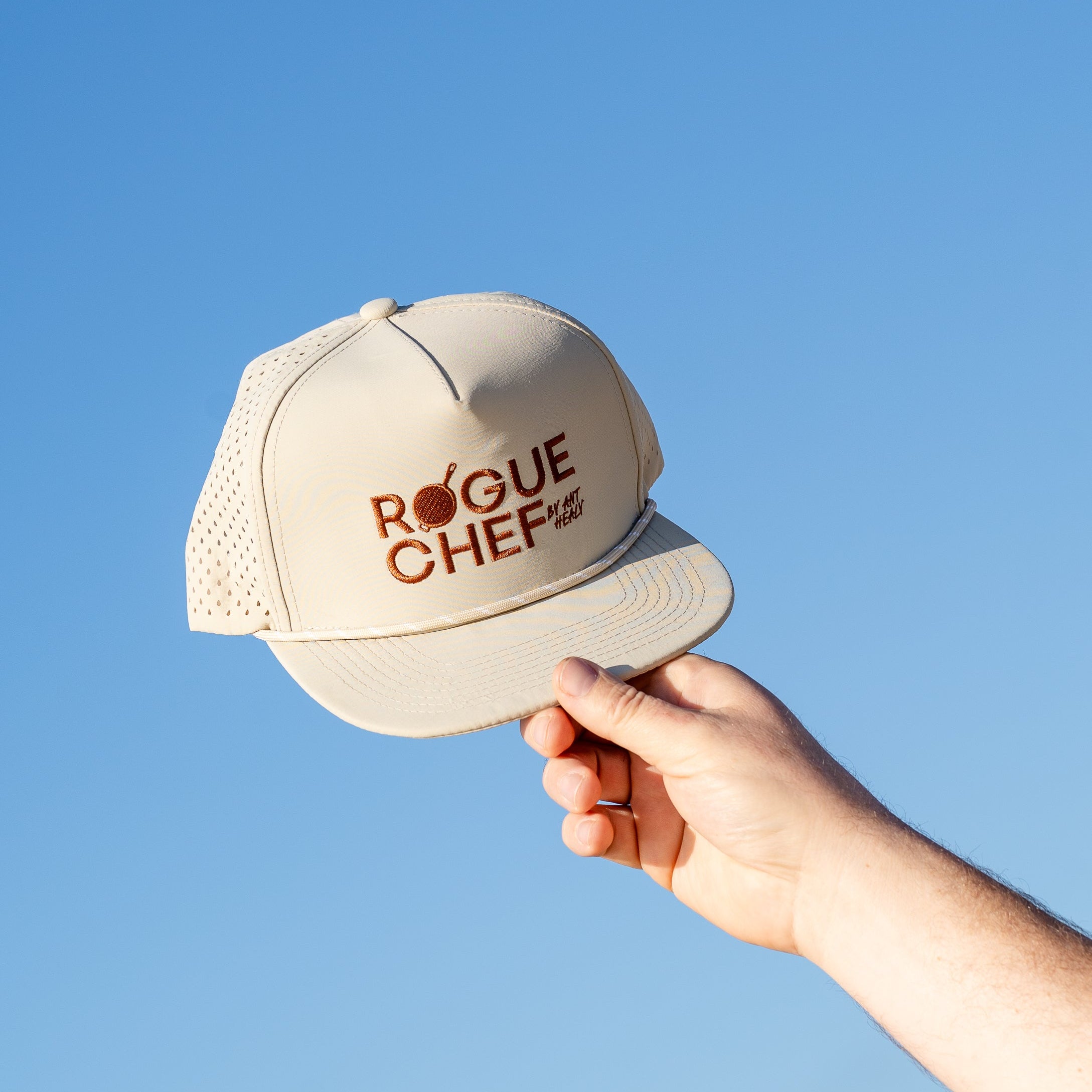 Rogue Chef Water-resistant Outdoor Cap Sand